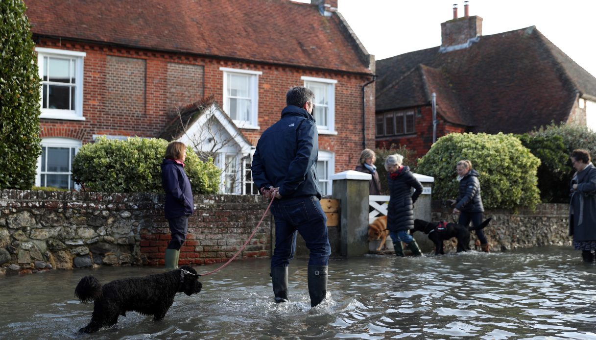 Strade allagate a Bosham, Inghilterra