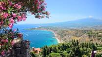 Ripartono i treni storici che attraversano la Sicilia, tra borghi incantevoli e paesaggi mozzafiato