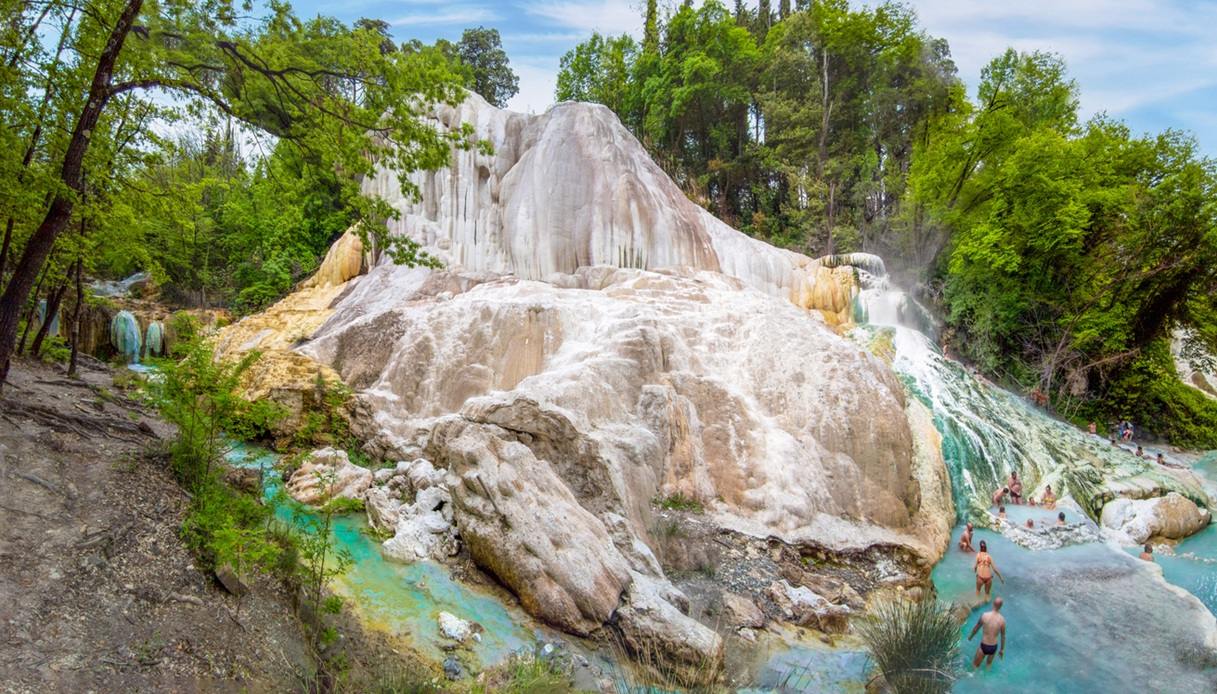 Le terme naturali in Toscana dov'è stato girato il film "Dio ride"